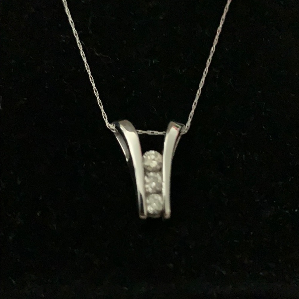 Vintage Zales 3 stone diamond 18” necklace